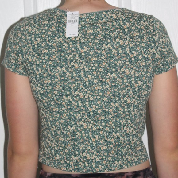 American Eagle Cropped T-Shirt - Picture 2 of 3